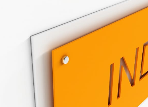 Табличка двухплоскостная с буквами трафарет от компании Lightbox. Табличка двухплоскостная с буквами трафарет в Минске от компании Lightbox.